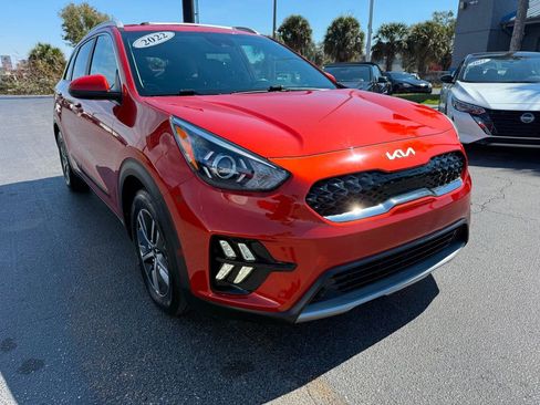 Used 2022 Kia Niro LXS image 3