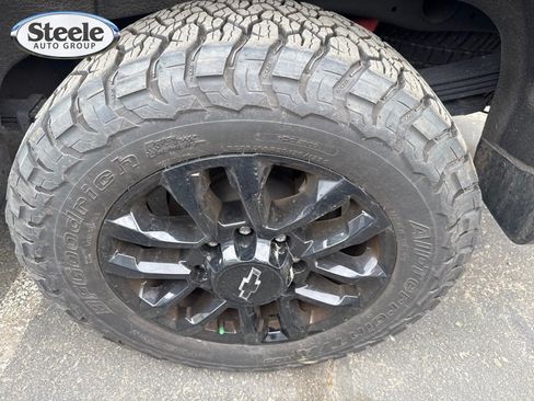 Used 2025 Chevrolet Silverado 2500 LTZ w/ Trail Boss Package AWD/4WD image 8