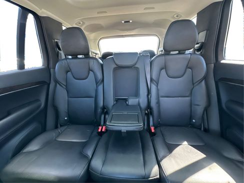 Used 2016 Volvo XC90 T6 Momentum w/ Momentum Plus Package image 15