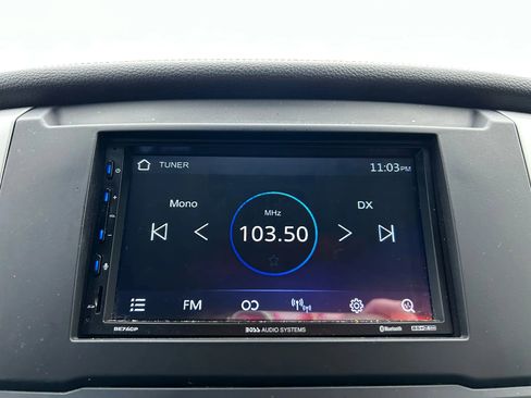 Used 2017 Nissan Titan SL image 24