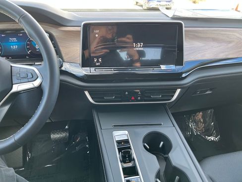 New 2026 Volkswagen Atlas SE image 11