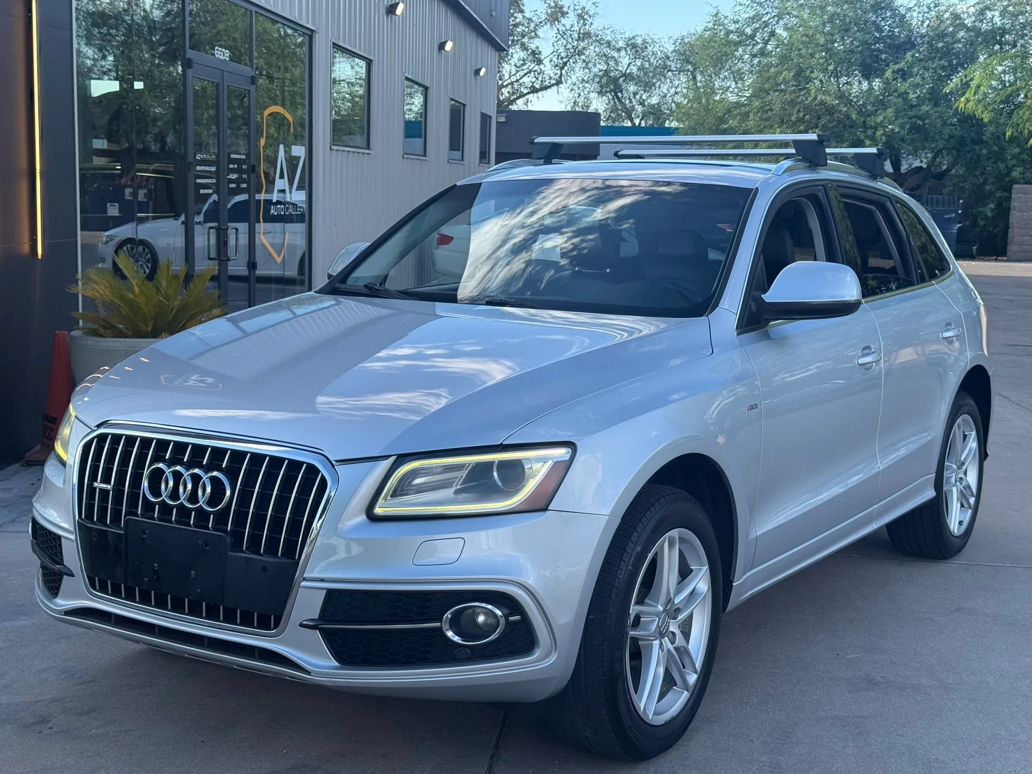 Used 2013 Audi Q5 3.0T Premium Plus AWD/4WD image 2