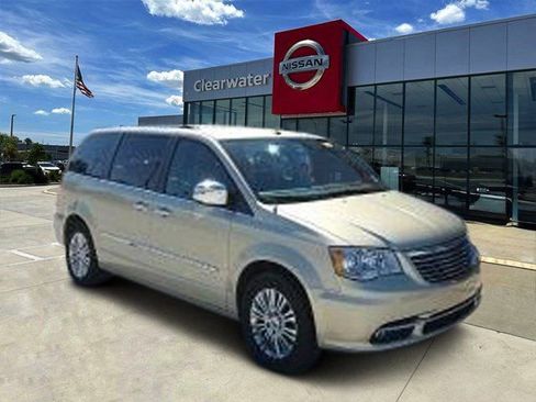 Used 2011 Chrysler Town & Country Limited image 1