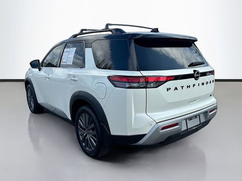 Used 2024 Nissan Pathfinder SL w/ SL Premium Package image 5
