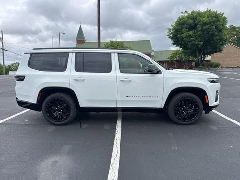 New 2026 Jeep Grand Wagoneer Limited AWD/4WD image 8