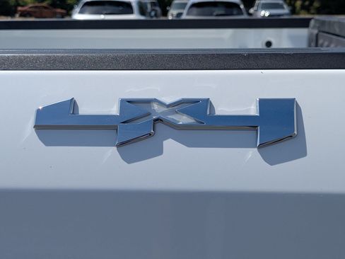 Used 2023 GMC Sierra 1500 SLE AWD/4WD image 13