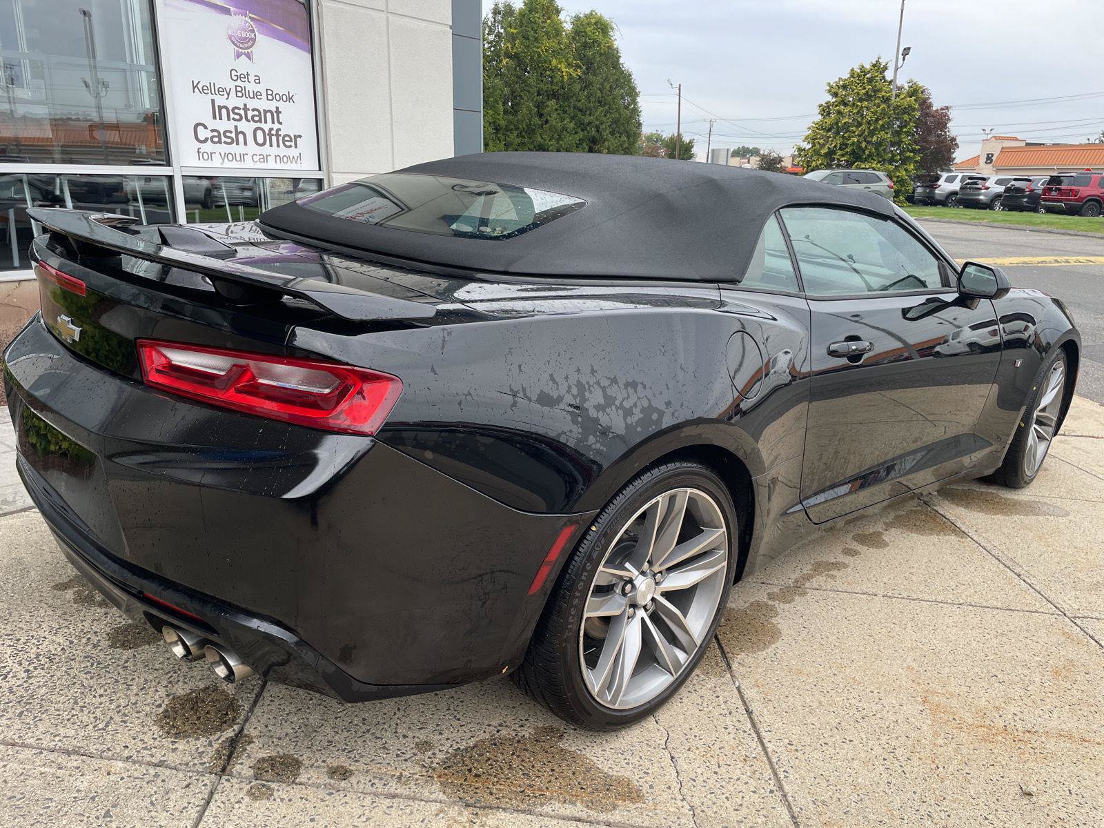 Used 2016 Chevrolet Camaro LT RWD image 6