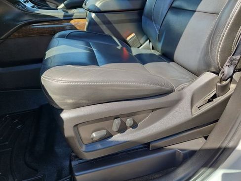 Used 2018 Chevrolet Tahoe LT AWD/4WD image 17