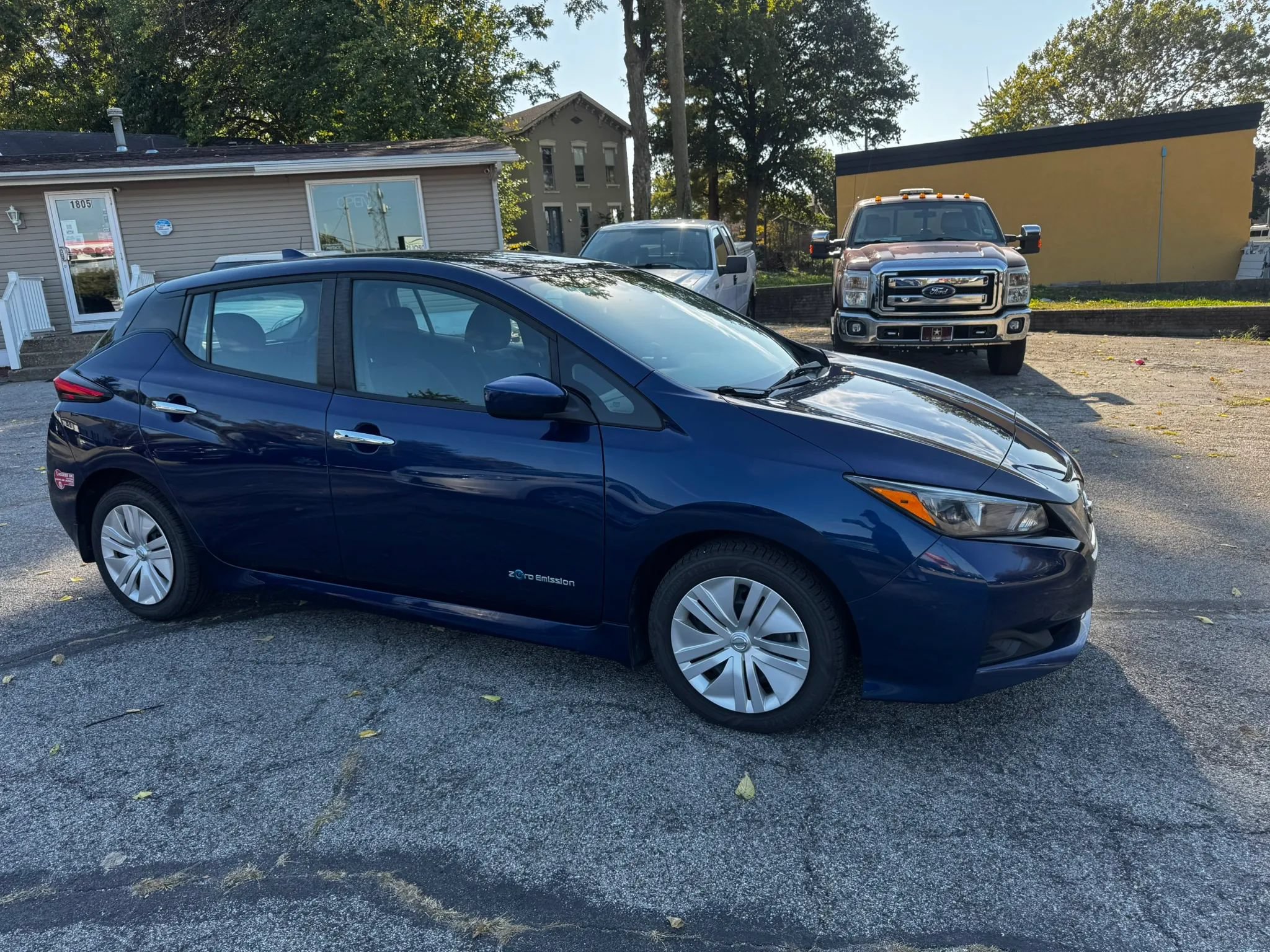 Used 2018 Nissan Leaf S w/ S Charge Package FWD image 3