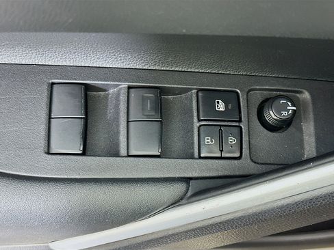 Used 2023 Toyota Corolla Cross LE image 15