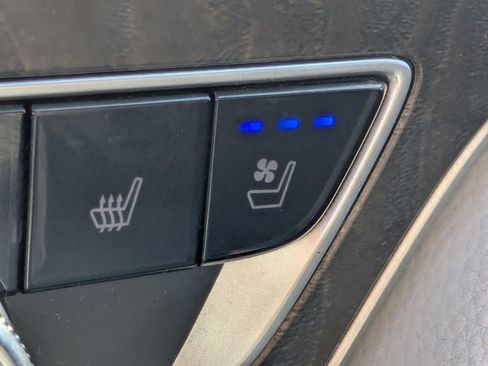 Used 2018 Honda Accord Touring image 7