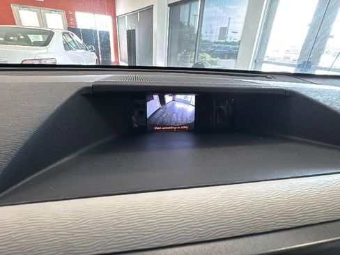 Used 2014 Toyota Sienna SE FWD image 38