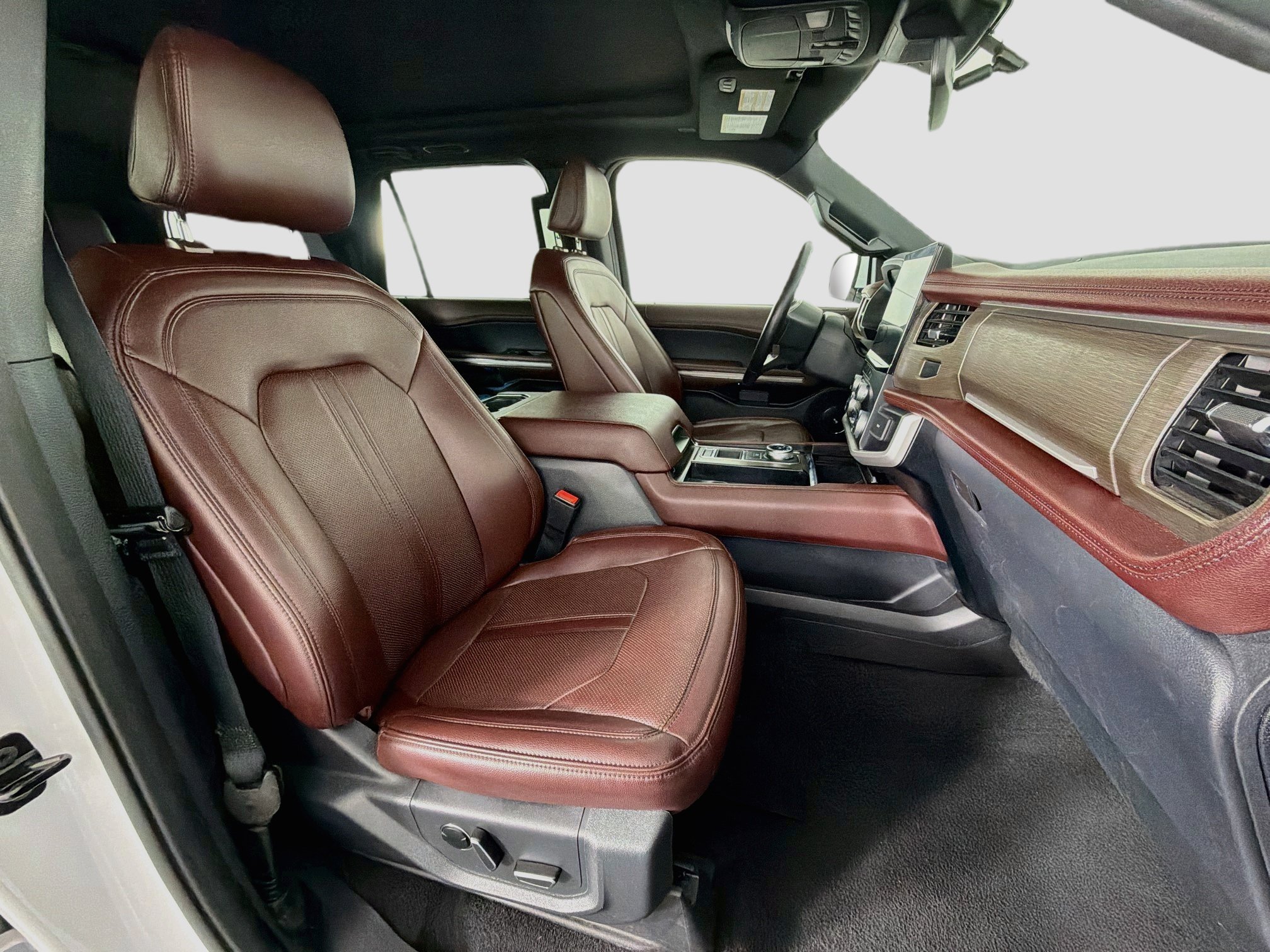 Used 2024 Ford Expedition Limited RWD image 34