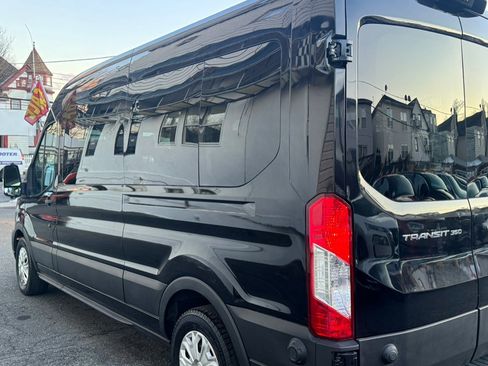 Used 2024 Ford Transit 350 XLT image 33