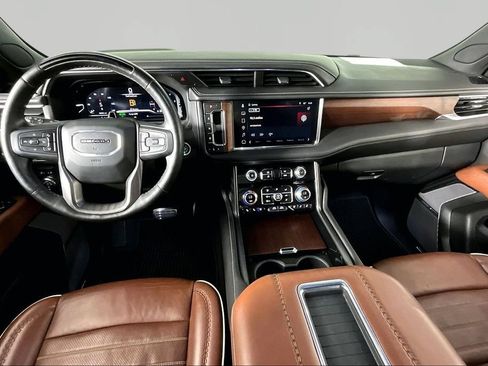 Certified 2023 GMC Yukon Denali Ultimate AWD/4WD image 7