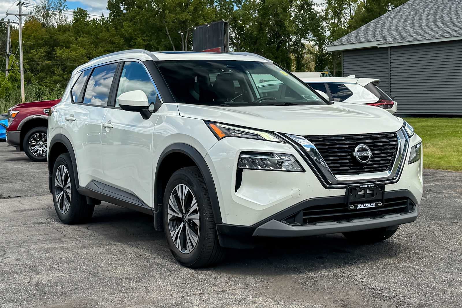 Certified 2023 Nissan Rogue SV w/ SV Premium B Package AWD/4WD image 1