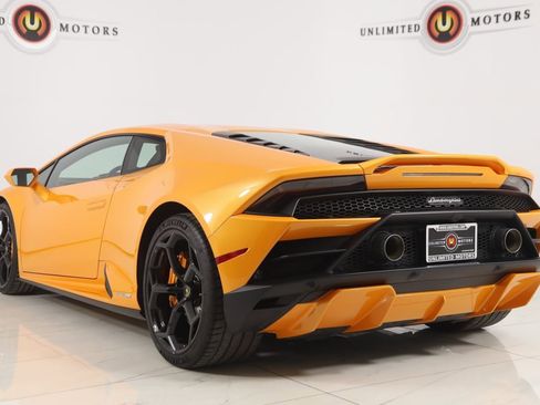 Used 2022 Lamborghini Huracan EVO image 4
