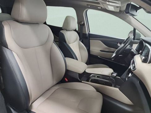 Used 2019 Hyundai Santa Fe Limited image 17
