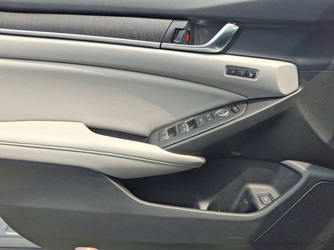 Used 2020 Honda Accord EX-L image 11