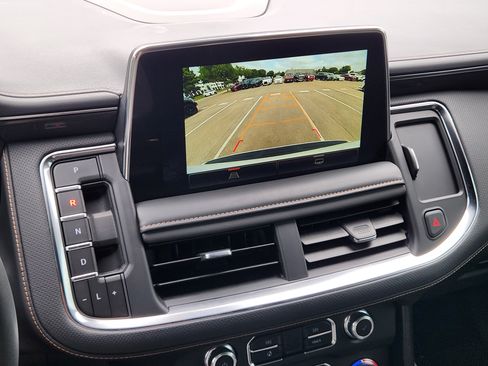 Used 2023 GMC Yukon AT4 AWD/4WD image 16