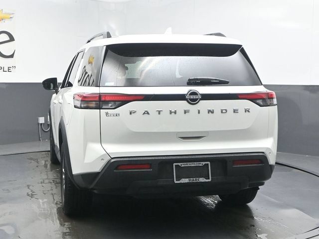 Used 2025 Nissan Pathfinder SV FWD image 40