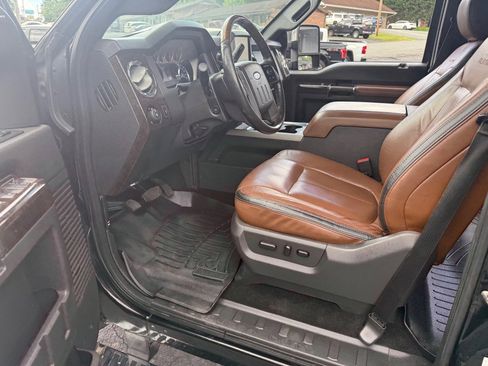 Used 2015 Ford F250 Platinum w/ FX4 Off-Road Package image 46