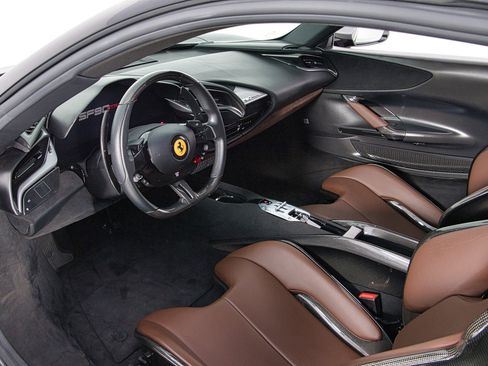 Certified 2021 Ferrari SF90 Stradale AWD/4WD image 4