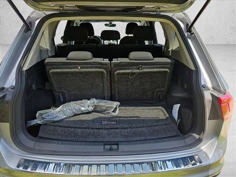 Used 2023 Volkswagen Tiguan S FWD image 6
