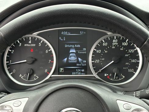 Used 2017 Nissan Sentra SR w/ SR Premium Technology Package image 26