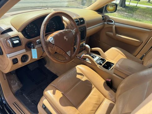 Used 2009 Porsche Cayenne AWD/4WD image 14