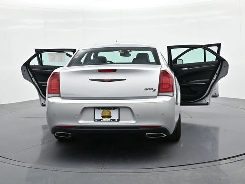Used 2023 Chrysler 300 S image 29
