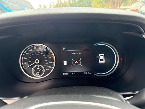 Used 2024 Genesis G70 2.5T image 20