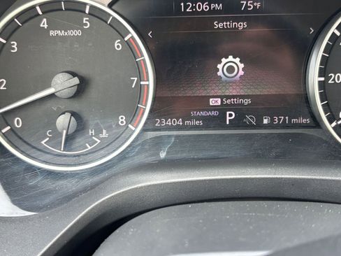 Used 2025 Nissan Rogue SV image 42