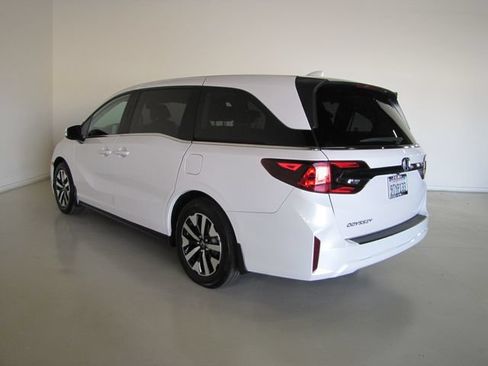 Certified 2025 Honda Odyssey EX-L image 21