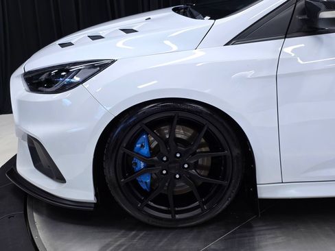 Used 2017 Ford Focus RS AWD/4WD image 43