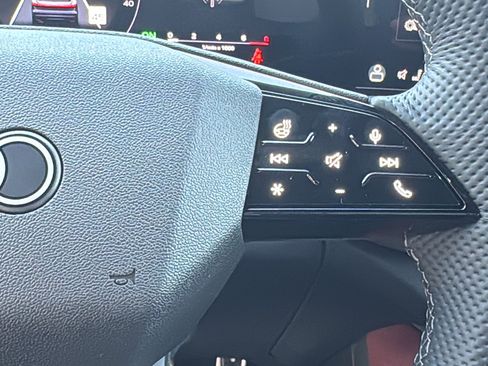 New 2025 Audi SQ5 Premium Plus image 23