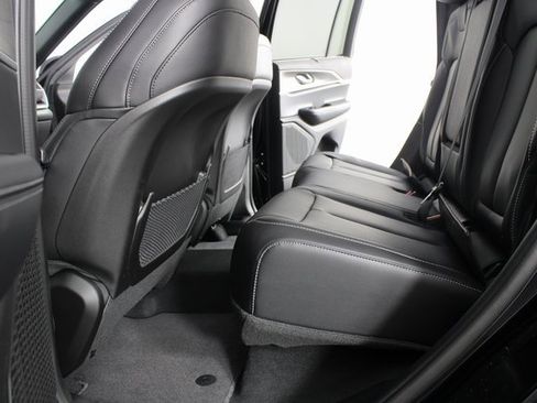 New 2025 Jeep Grand Cherokee Limited image 20