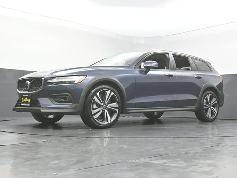 Used 2023 Volvo V60 B5 Cross Country Plus w/ Climate Package AWD/4WD image 47