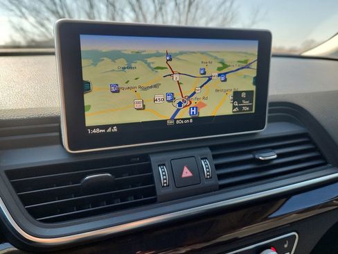 Used 2019 Audi Q5 2.0T Premium Plus w/ Premium Plus Package AWD/4WD image 18