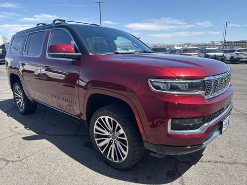 Used 2022 Jeep Grand Wagoneer Series III image 3