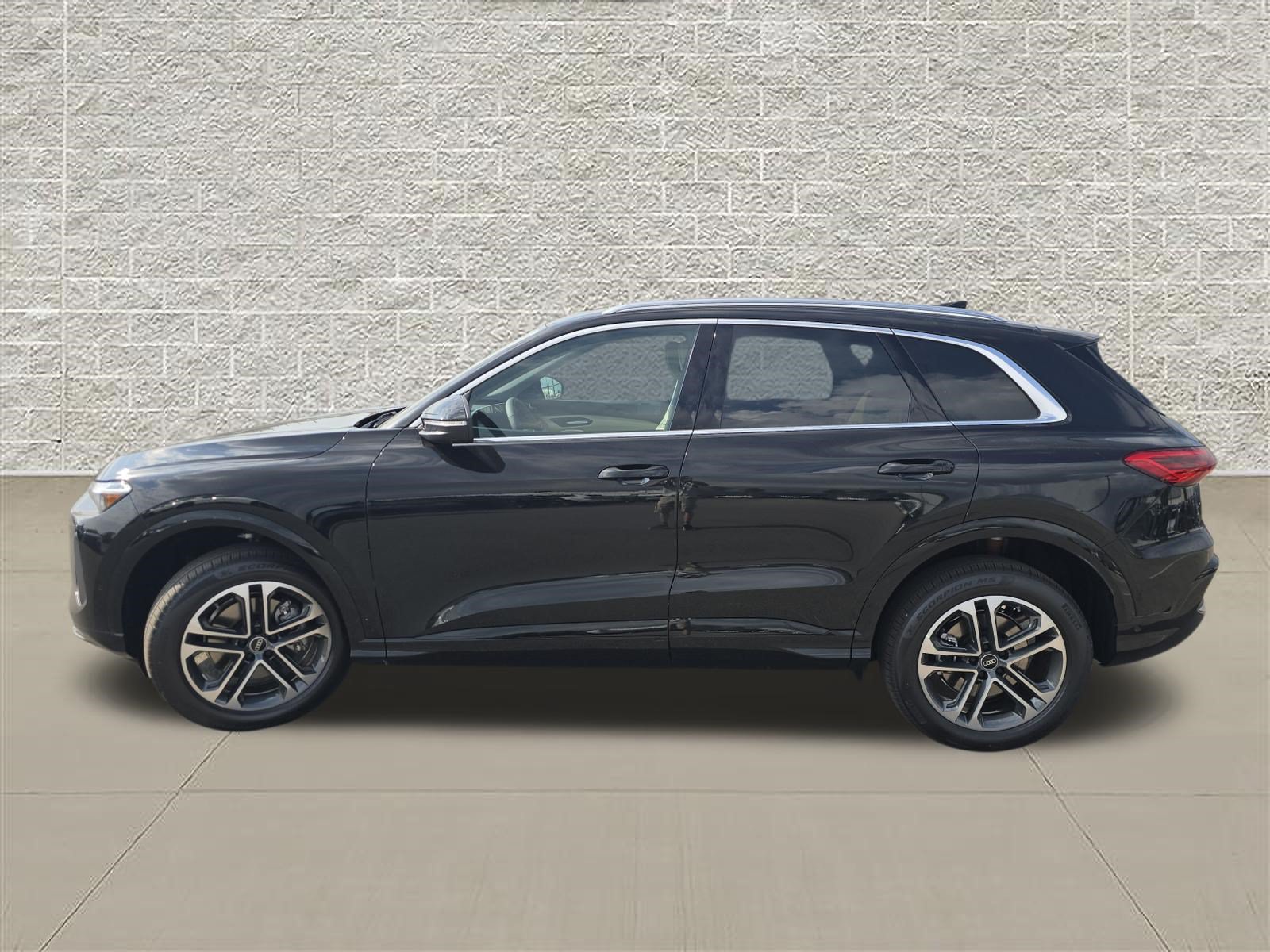 New 2026 Audi Q5 Premium AWD/4WD image 4