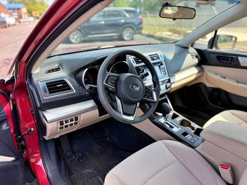 Used 2019 Subaru Outback 2.5i AWD/4WD image 13