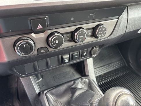Used 2020 Toyota Tacoma TRD Off-Road image 23