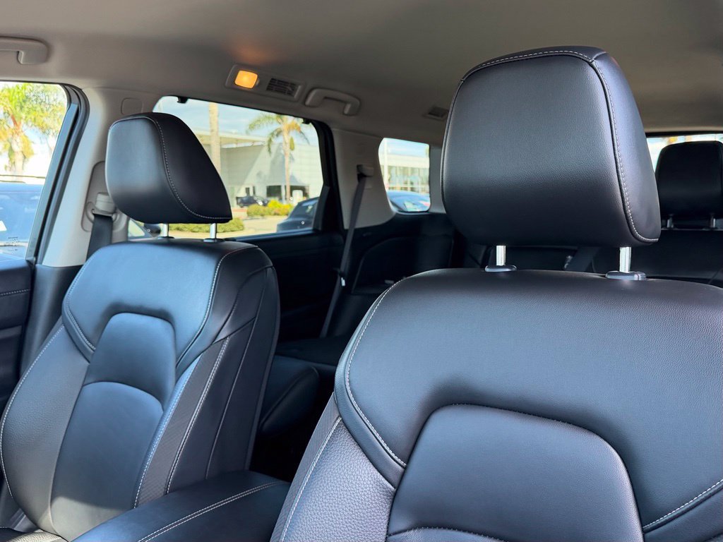 Certified 2025 Nissan Pathfinder SL FWD image 12