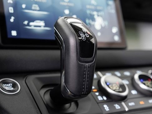 Used 2020 Land Rover Defender 110 S image 16