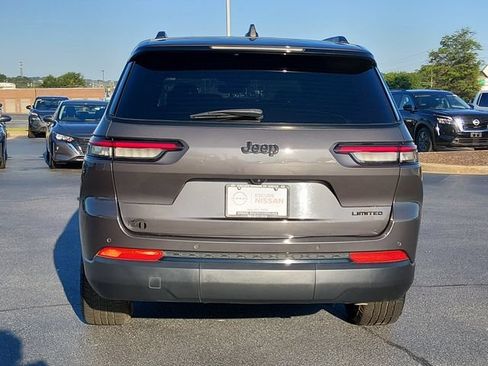 Used 2024 Jeep Grand Cherokee L Limited w/ Black Appearance Package RWD image 4