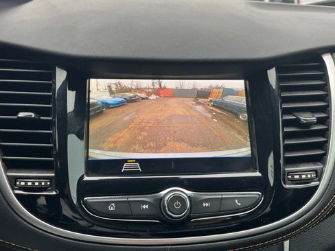 Used 2019 Chevrolet Trax LT w/ LT Convenience Package image 22