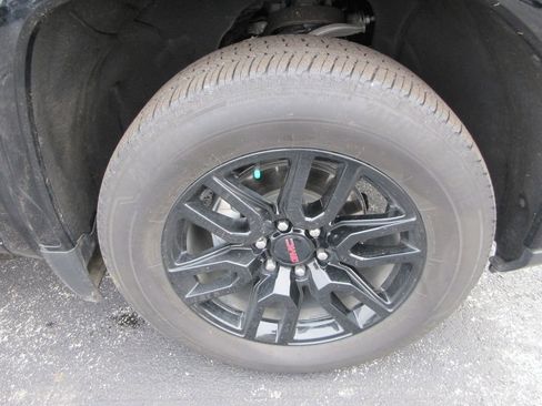 Certified 2025 GMC Sierra 1500 Elevation image 9