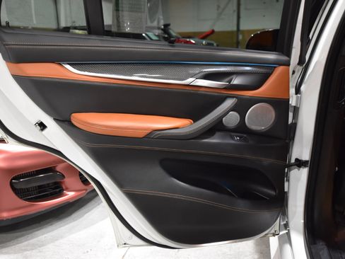 Used 2016 BMW X5 M image 53