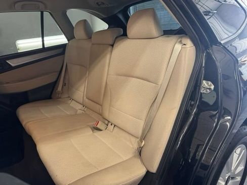 Used 2019 Subaru Outback 2.5i AWD/4WD image 23